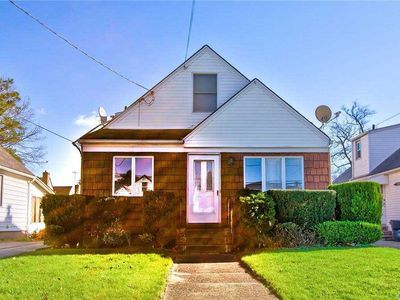 59 Westend Ave, Valley Stream, NY, 11580