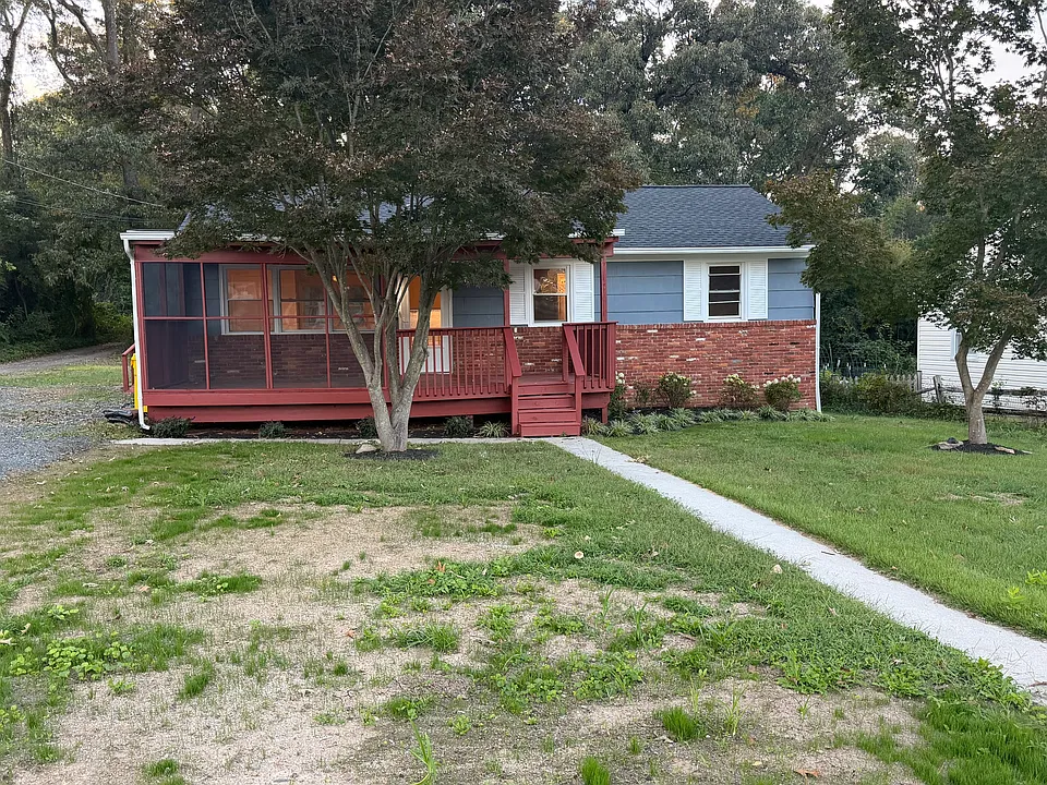 16 Madary Rd