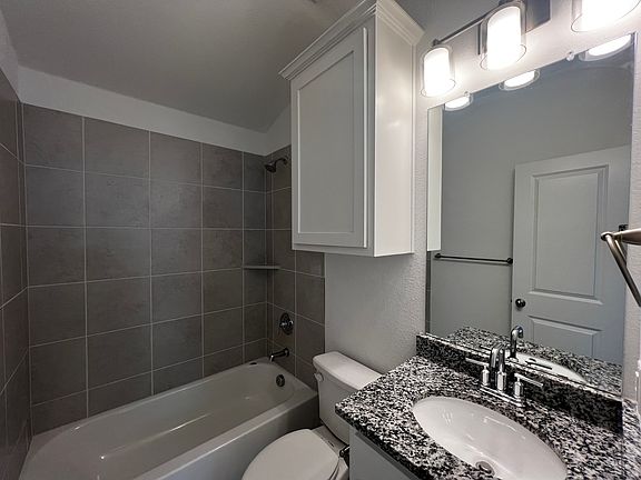 3rd image of 357 Oakbend Dr