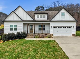 315 Windy Hill Dr, Rocky Face, GA 30740