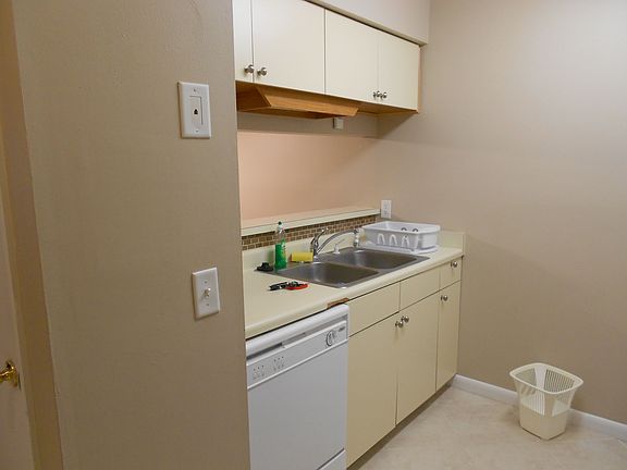 KITCHEN - SINK & DISHWASHER