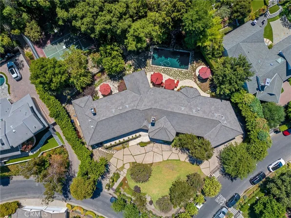 4266 Valley Meadow Rd, Encino, CA 91436