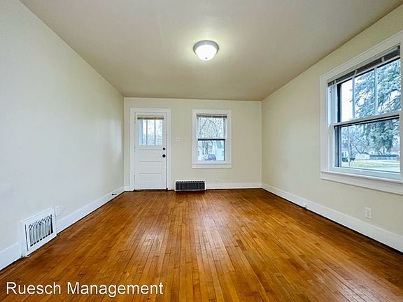 5th image of 915 12th Ave #12711005
