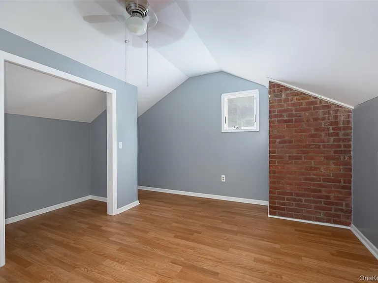 46 Barnard Ave — Photo 21