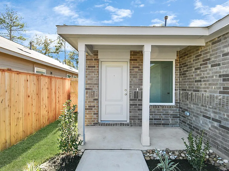 22760 Hackberry Leaf Dr — Photo 4
