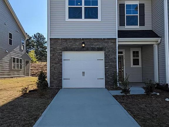 2nd image of 512 Hazy Hills Ln
