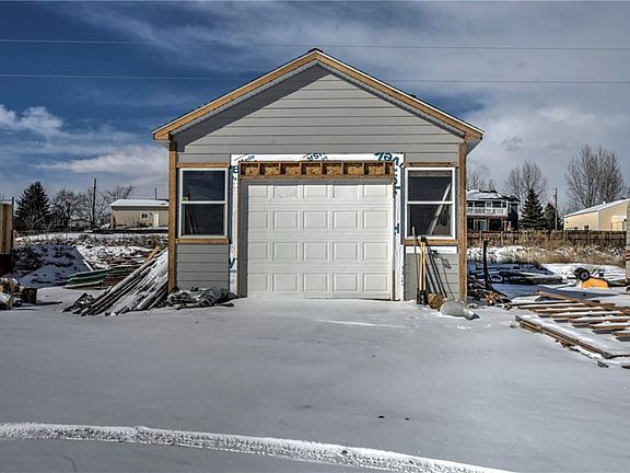 3rd image of 1729 Rosecrans Dr