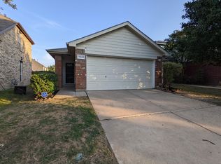 11920 Brown Fox Dr, Fort Worth, TX 76244