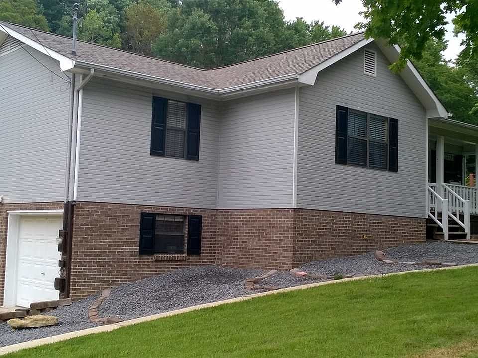 1st image of 163 N Brook Dr NE