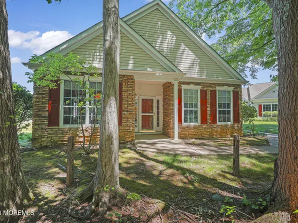 511 Skylark Drive #511, Monroe, NJ 08831