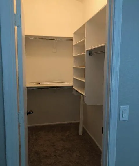 960 E Mountain View Rd — Photo 8
