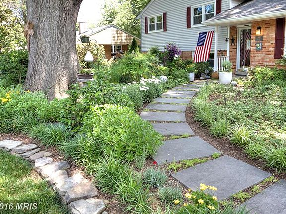 2nd image of 5207 Lindsay St