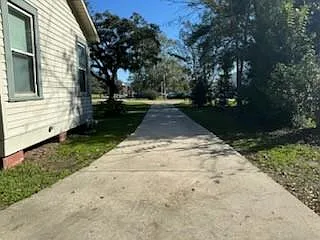 3 bed, 2.0 bath, 1589 sqft, $2,500 — Photo 3