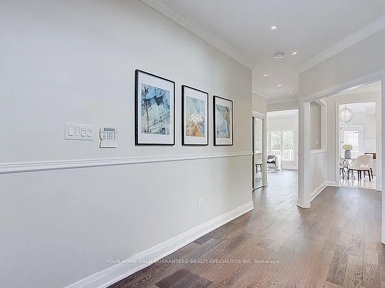 15 Ashgrove Rd — Photo 7