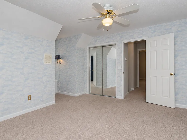 717 Sloop Pointe Ln — Photo 17