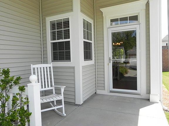 3rd image of 19146 Mallard Dr