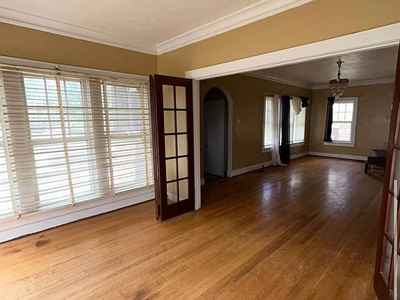5th image of 716 Vogel Pl