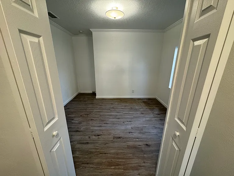 1425 Pride St — Photo 8