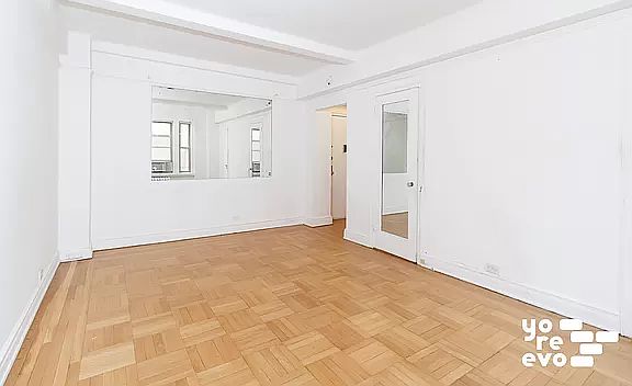 3rd image of 24 5th Ave APT 1518