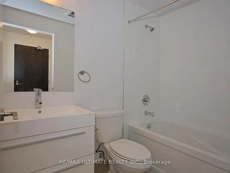 297 College St #1510 — Photo 9