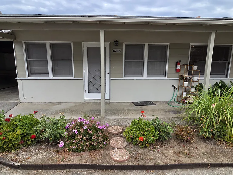5707 3/4 S Baldwin Ave — Photo 2