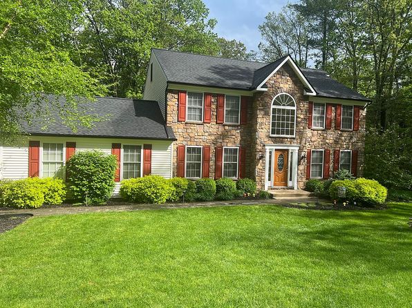 372 Laurel Lake Rd