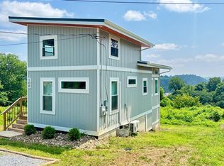 100 F St, Lynchburg, VA 24504