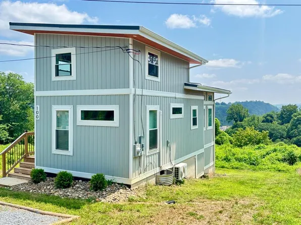 100 F St, Lynchburg, VA 24504