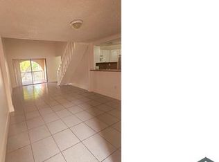 10229 NW 9th Street Cir, Miami, FL 33172