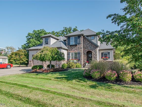 3rd image of 2189 E Park Dr