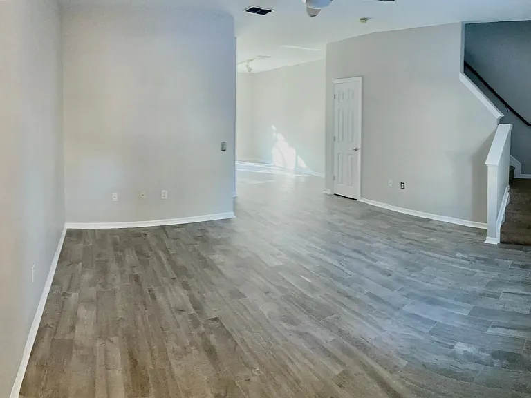7624 Plantation Cir — Photo 10