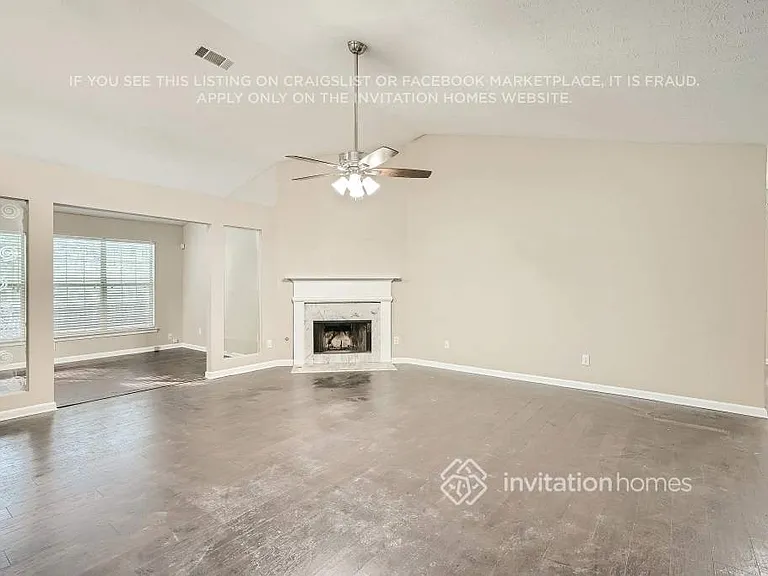 2373 Cove Lake Way — Photo 4
