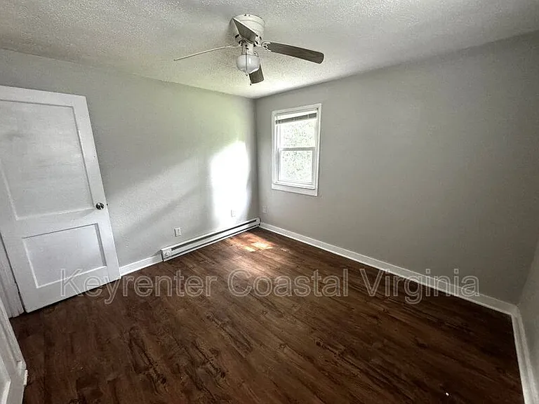 211 Rogers Ave #B — Photo 10