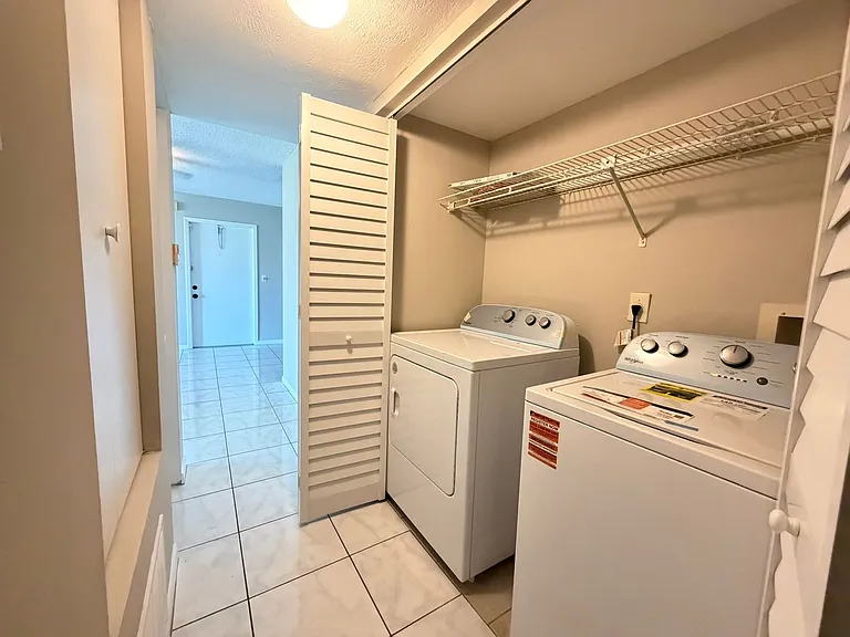 5175 Vineland Rd — Photo 11