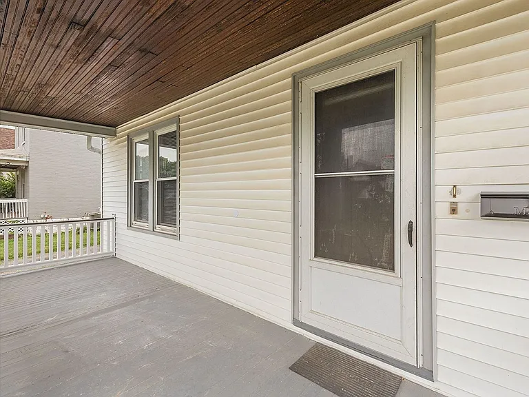 3713 Frances Ave — Photo 10