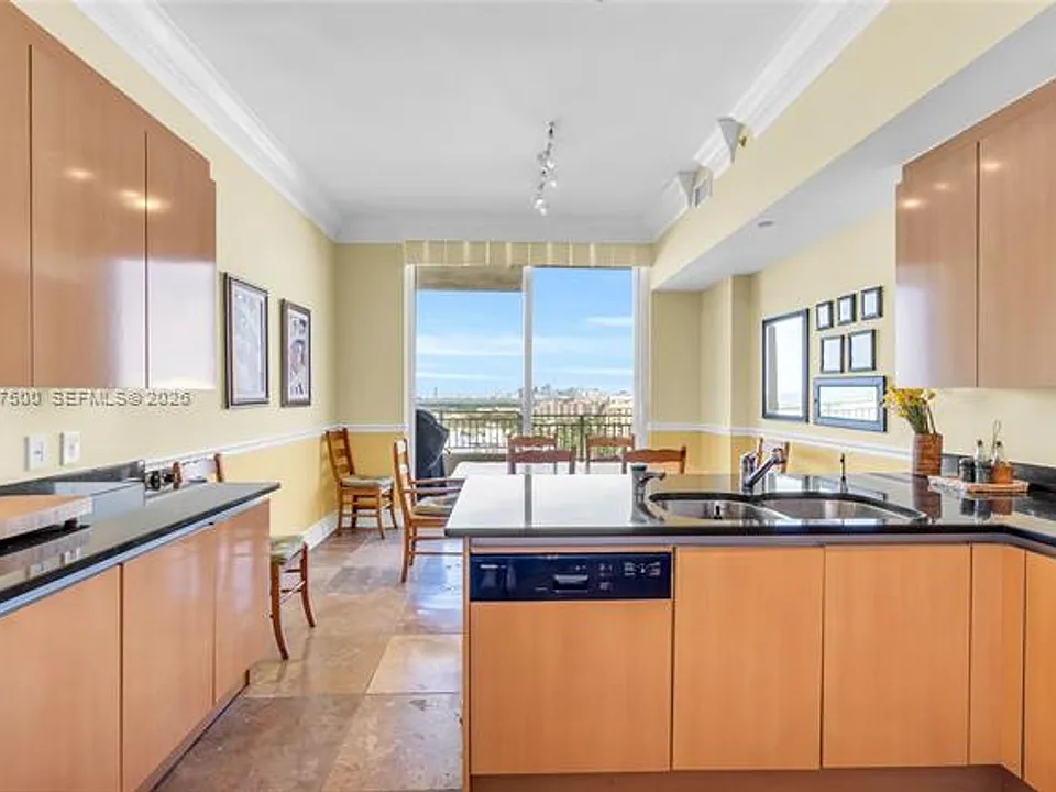 791 Crandon Blvd #Penthouse CU-04