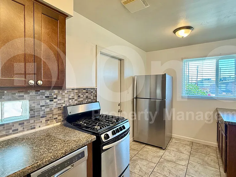 2620 E Turney Ave #1 — Photo 4