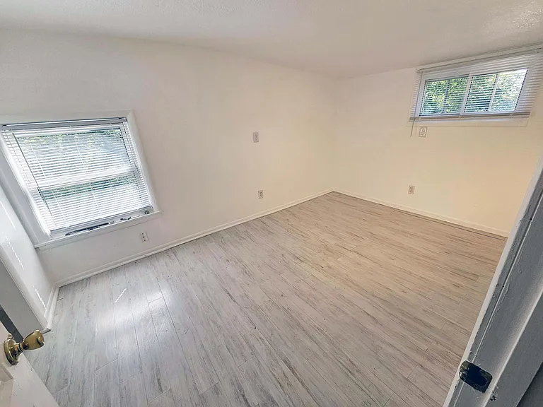 2nd Floor S. Bedroom Entrance