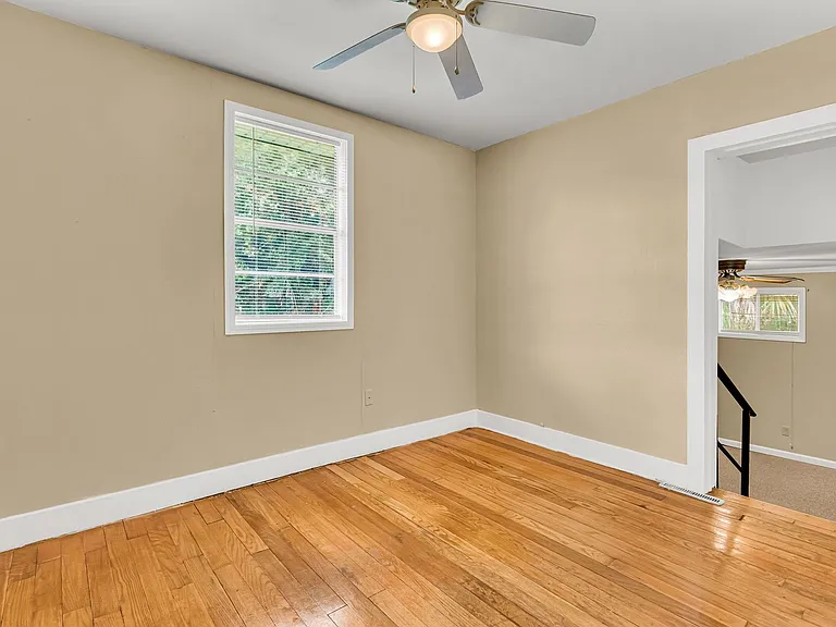 2330 Bailey Dr — Photo 13