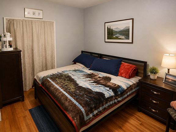 2nd image of 10 Brackett St #2