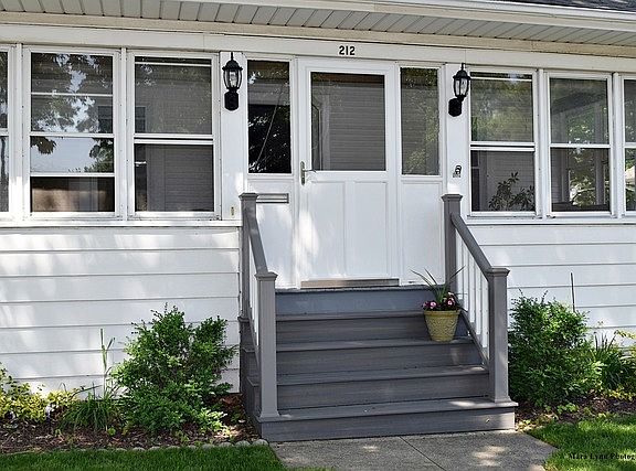 2nd image of 212 N Elmwood Dr