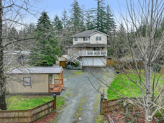 2nd image of 44212 Fir Road