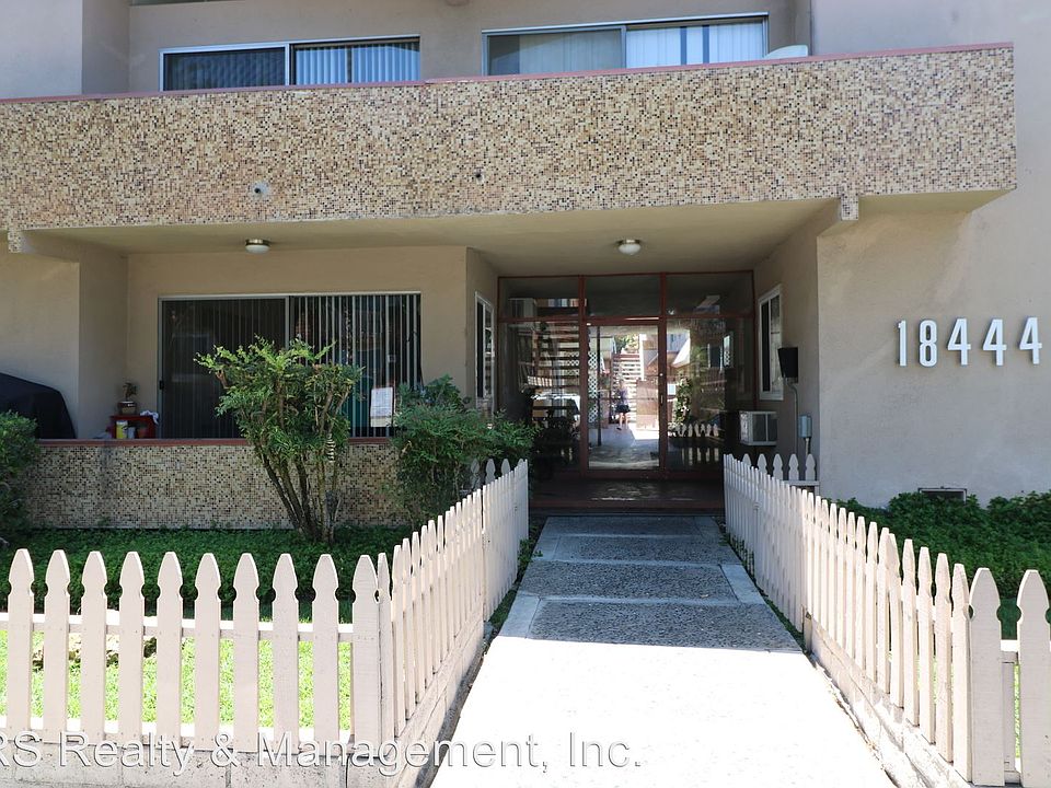 1st image of 18444 Collins St APT 13