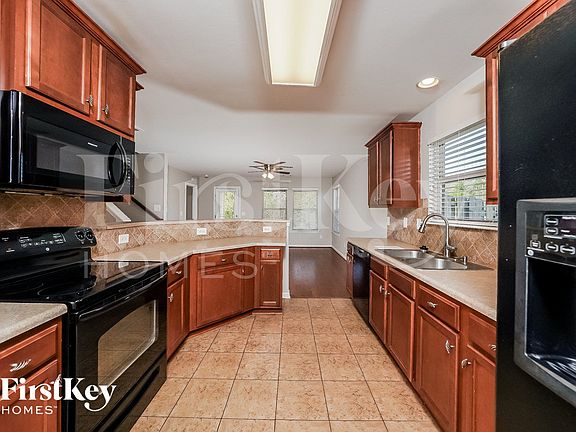 4th image of 100 Village Springs Cv