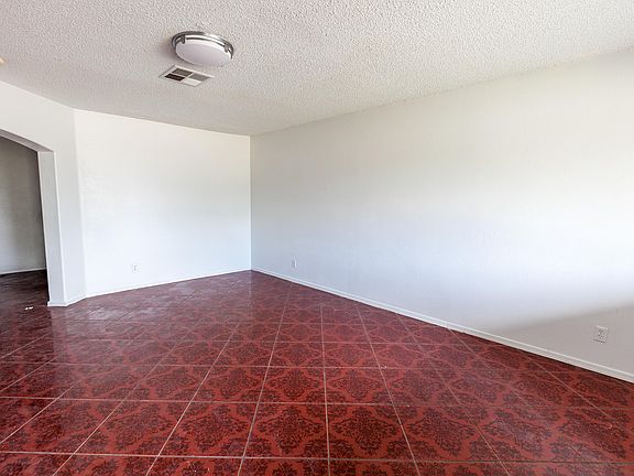 4th image of 8837 N 37th Dr
