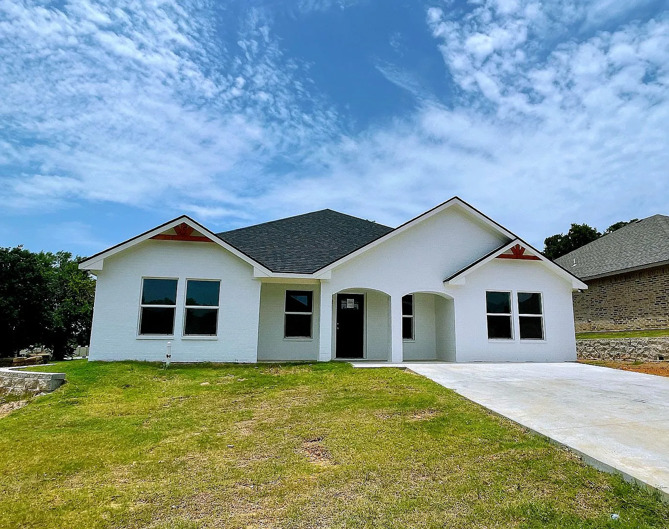Beautiful 4 bedroom 2 Bath Home In Silo School District — Photo 1