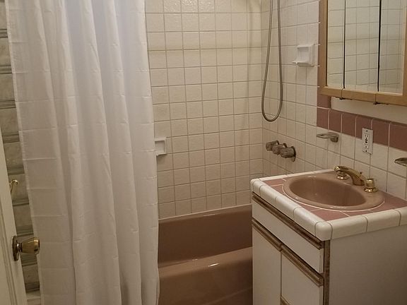 4th image of 2375 18th Ave