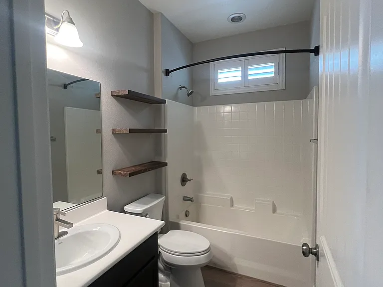 1338 Pyramid Peak St — Photo 6