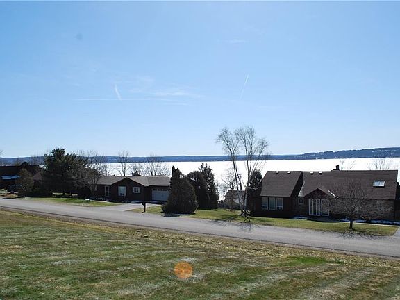 4th image of 3592 Mary Ellen Dr