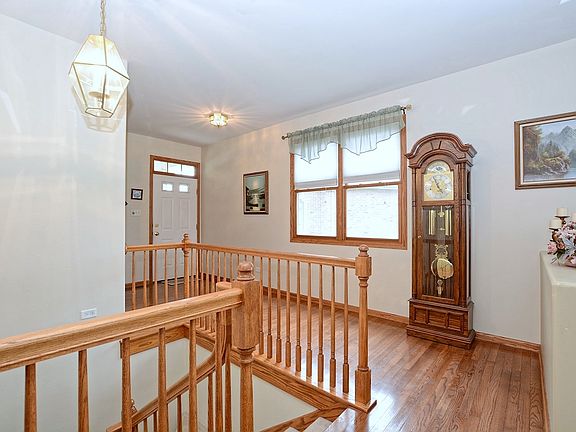 5th image of 11350 Longwood Cir